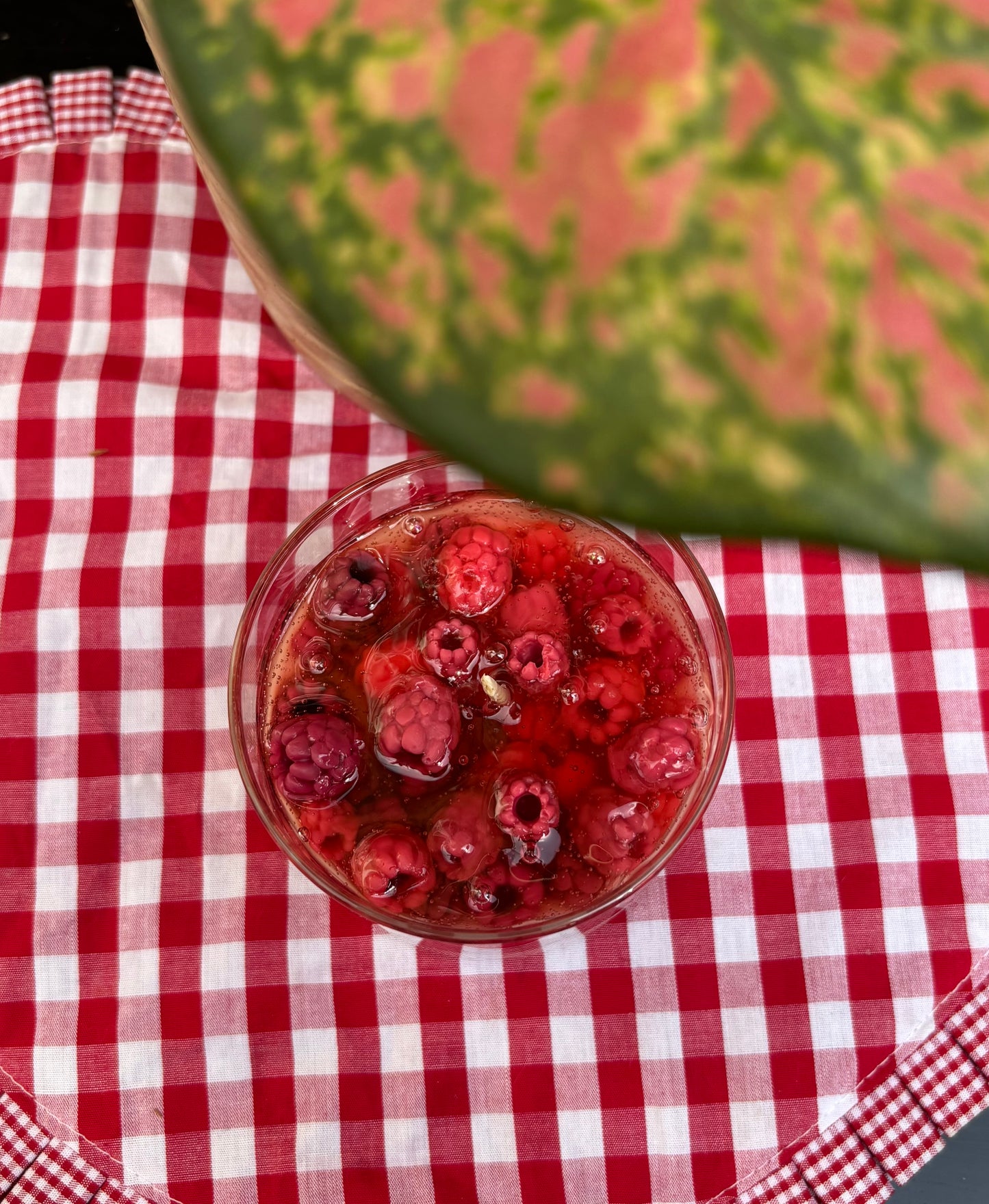 Raspberry cheesecake candle